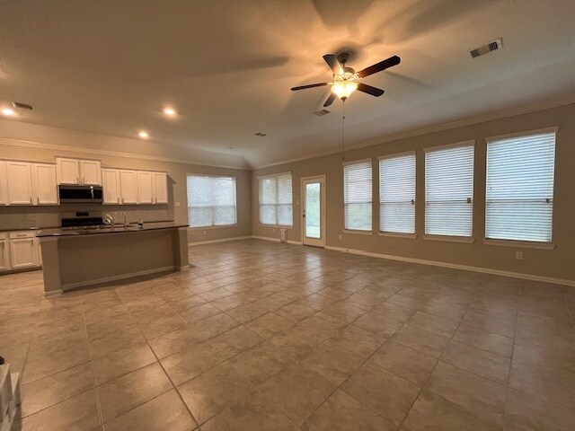 Building Photo - 16114 Lake Amistad Pl