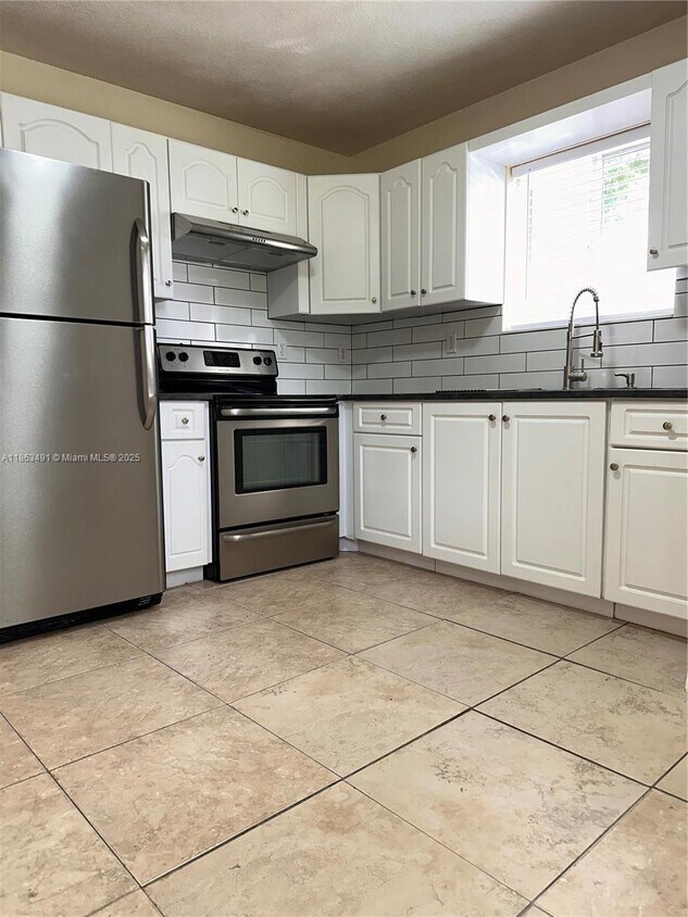 Primary Photo - 1465 NW 59th St