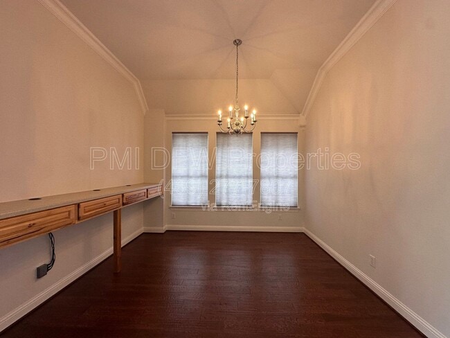Foto del edificio - 2610 Meadow Ridge Dr