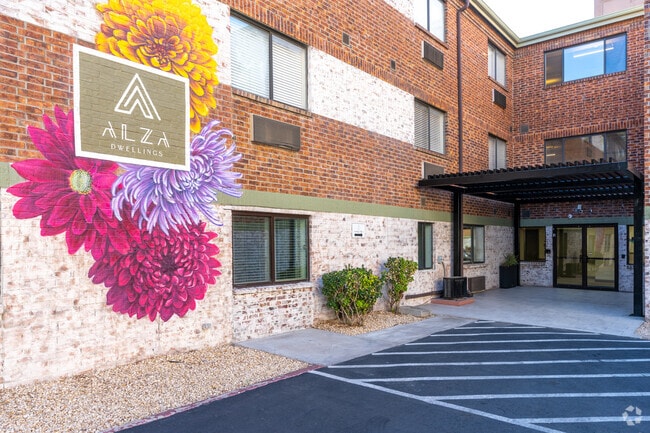 Entrada - Alza Dwellings