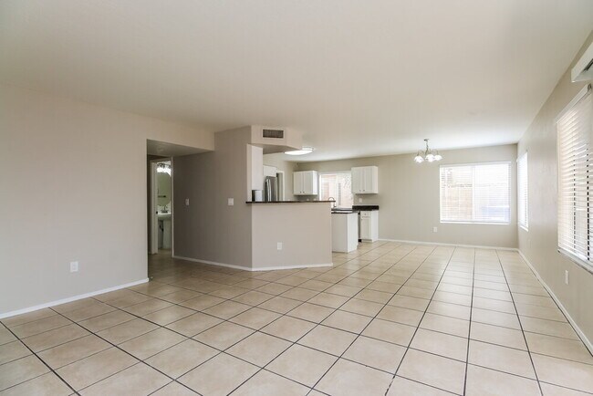 Foto del edificio - 773 E Kesler Ln