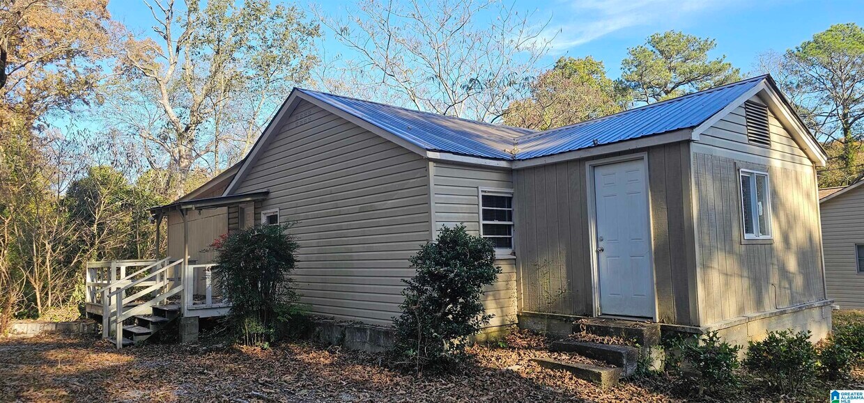 Foto principal - 528 Blue Bell Rd