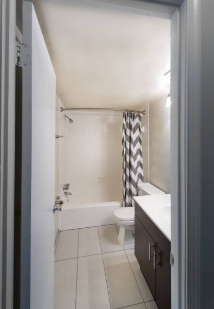 Foto del edificio - 4878 W Braddock Rd