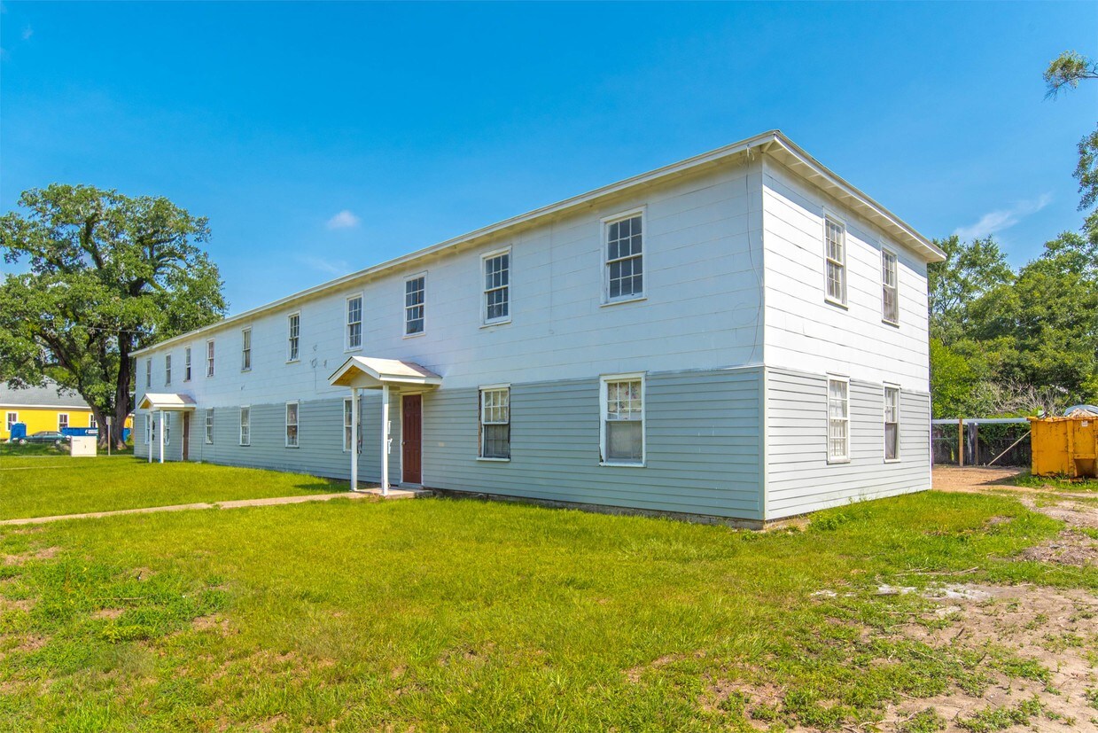 Primary Photo - 966 Texas St