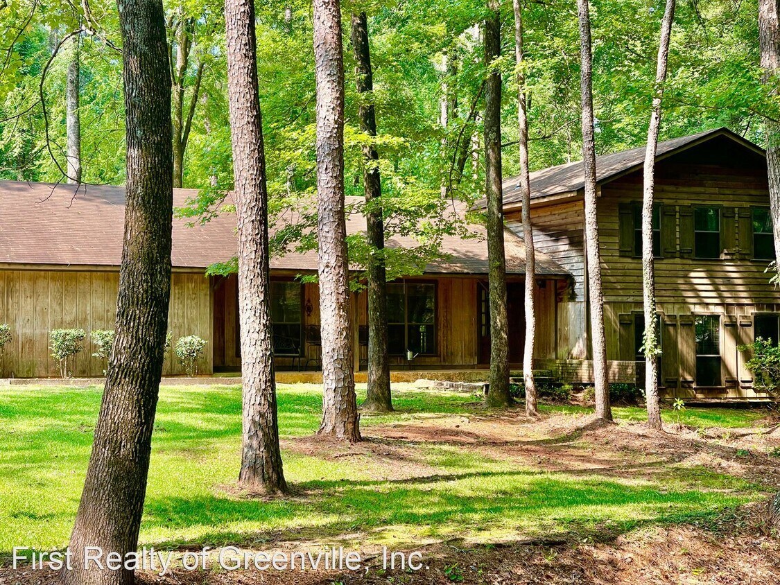 609 Wood Valley Rd Greenville, AL 36037 Alquileres en Greenville, AL