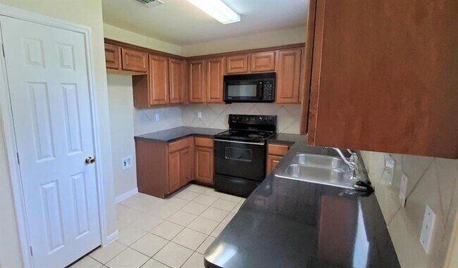 Foto del edificio - 1408 Bergin Ct