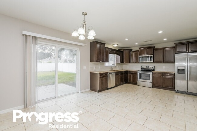 Foto del edificio - 2405 Brownwood Dr