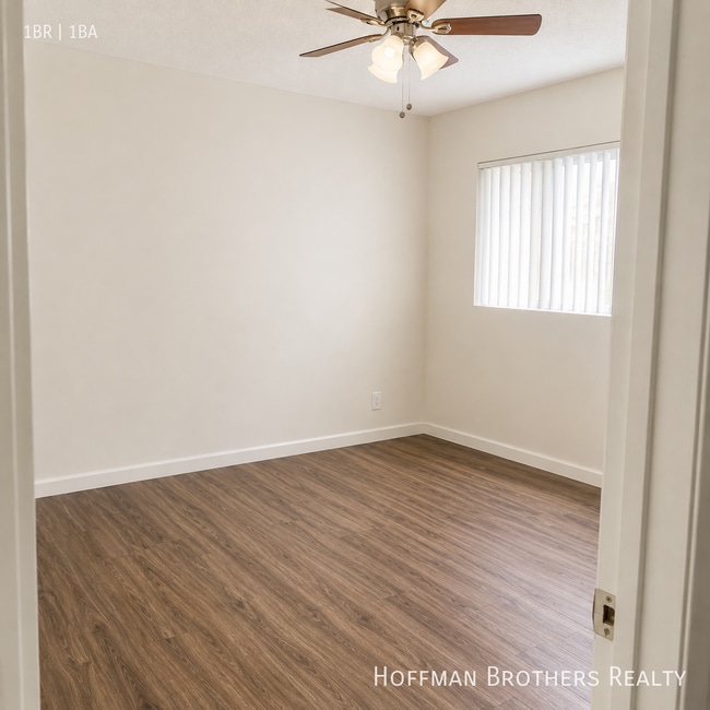 Building Photo - 3105 S Durango Ave