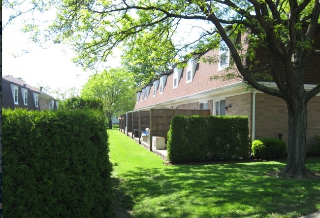 Winchester Townhomes and Apartments - Winchester Apartments & Townhomes