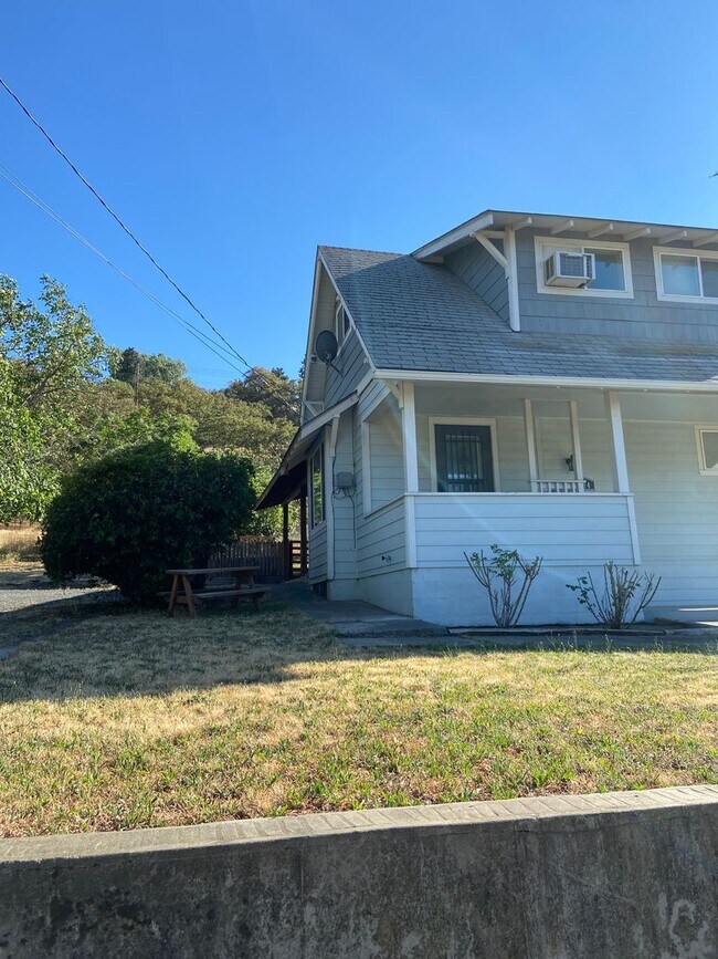 Foto del edificio - Cozy 3 Bedroom, 1 Bathroom Home with Spaci...