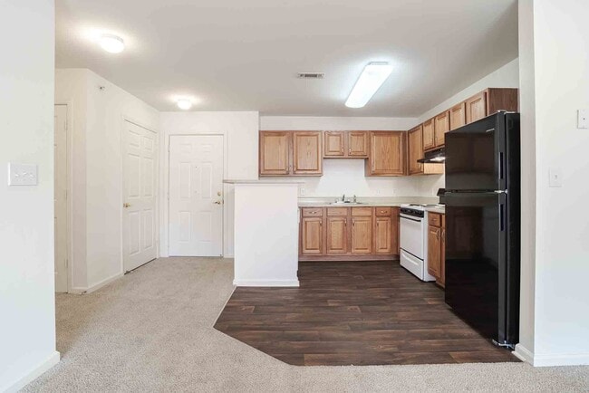 Foto del edificio - University Square +55 Senior Tax Credit