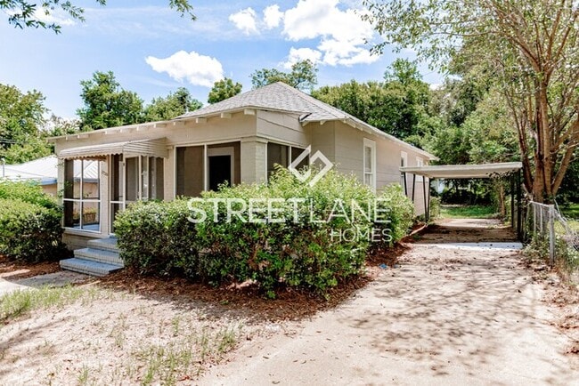Building Photo - NOW OFFERING HALF OFF THE FIRST FULL MONTH...