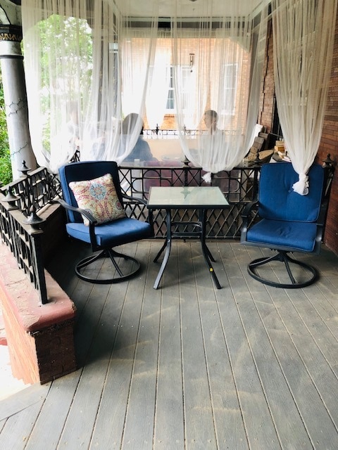 Building Photo - 323 S 46th St