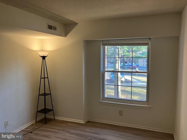 Building Photo - 7680 Tremayne Pl