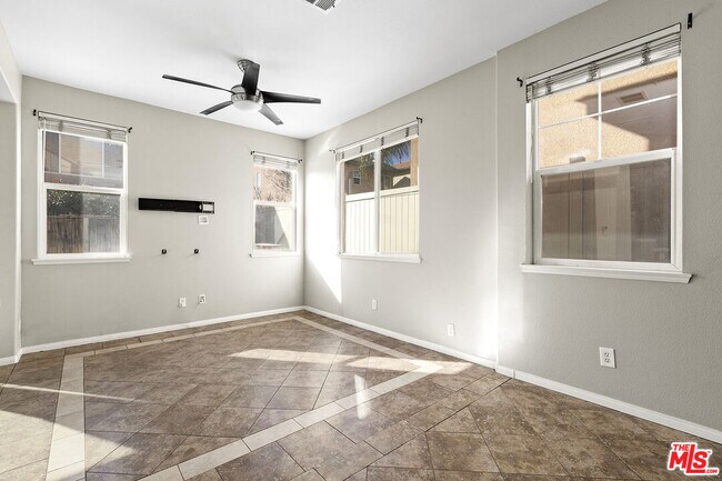 Foto del edificio - 30319 Cedar Oak Ln