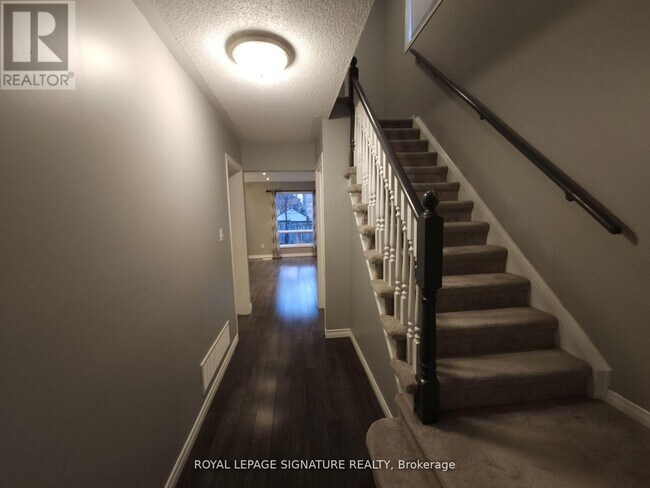 Building Photo - 2153 Shorncliffe Blvd