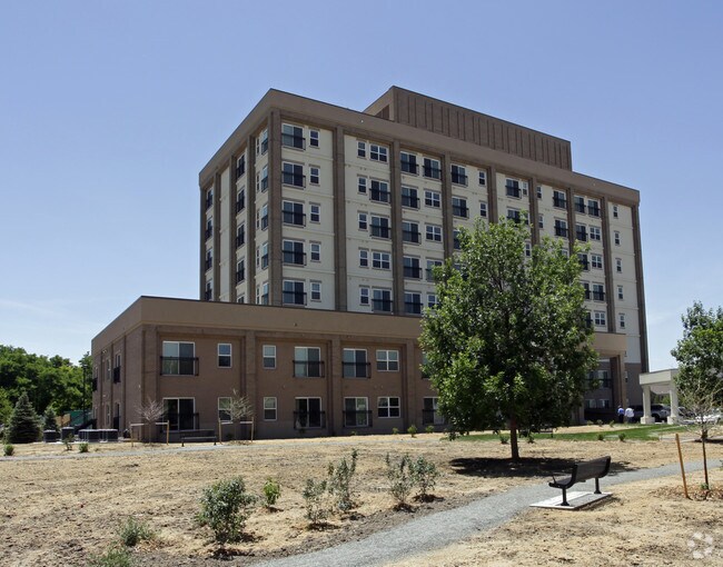 Bella Vita Senior Living 1470 S Havana St Aurora, CO Apartments for