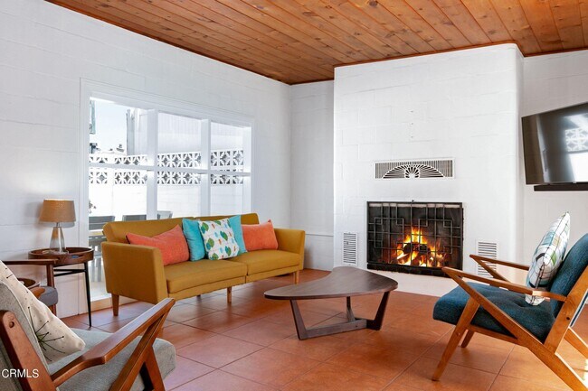 Foto del edificio - 3748 Ocean Dr