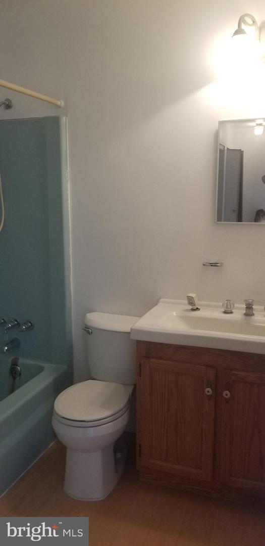 Building Photo - 14 Berkshire Rd