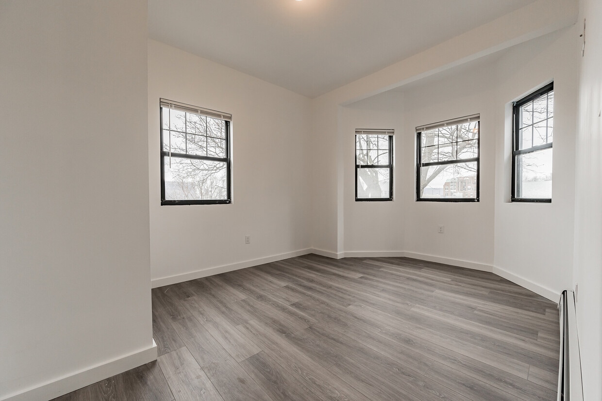 143 Buena Vista Ave Unit 5, Yonkers, NY 10701 Apartments in Yonkers