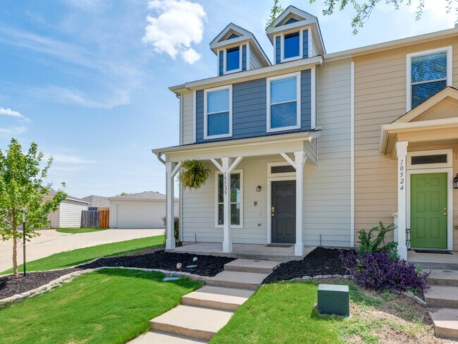 Private Driveway - 10528 Astor Dr