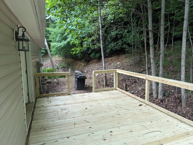 Back deck - 627 Edmisten Rd