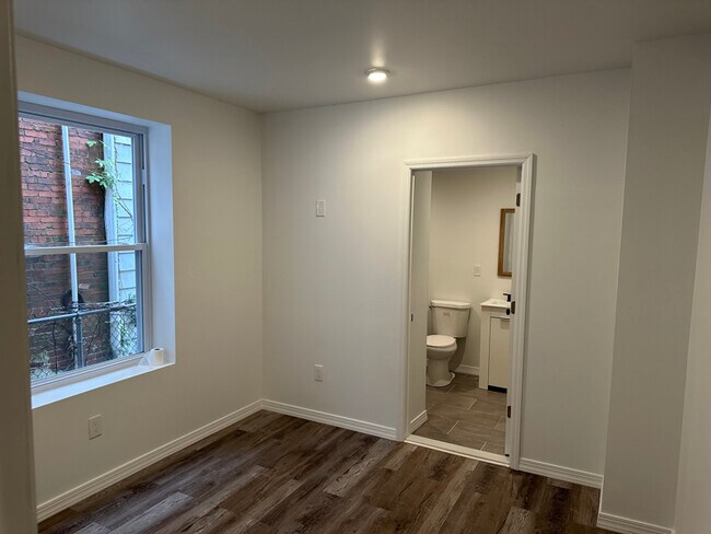 Building Photo - 1446 N 58th St