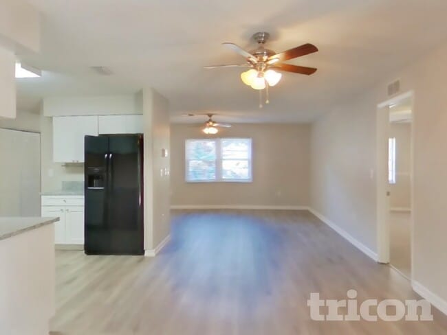 Building Photo - 330 Malcolm Ave