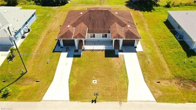 Building Photo - 152 Pullman St