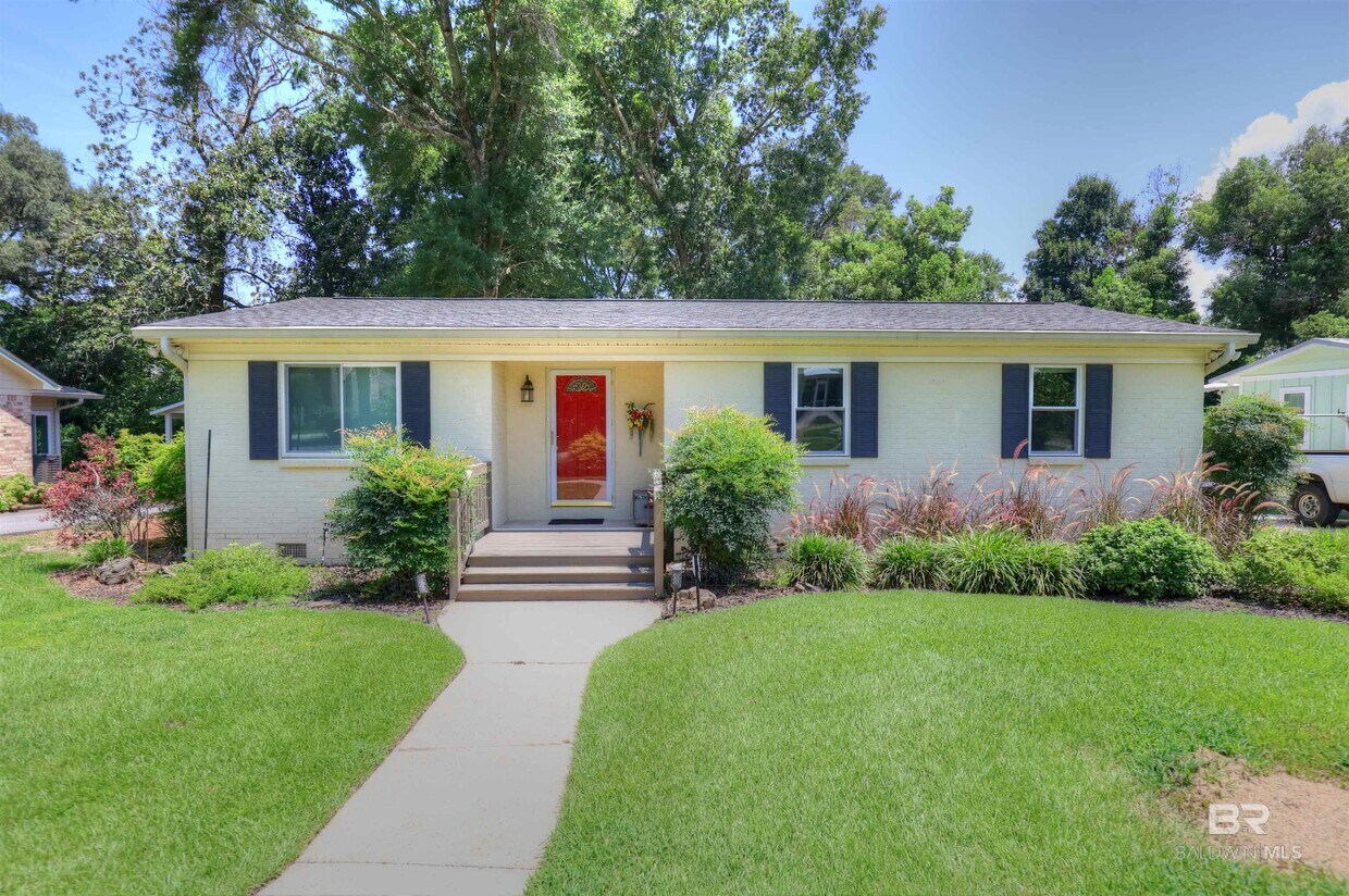 Primary Photo - 301 Perdido Ave