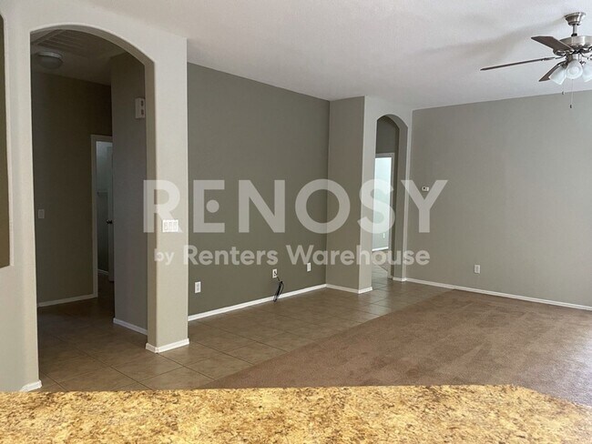 Building Photo - Your New 3 BD/2 BA Home in Surprise!