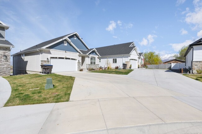 Foto del edificio - **Charming Home in Provo, UT 84401 – Avail...