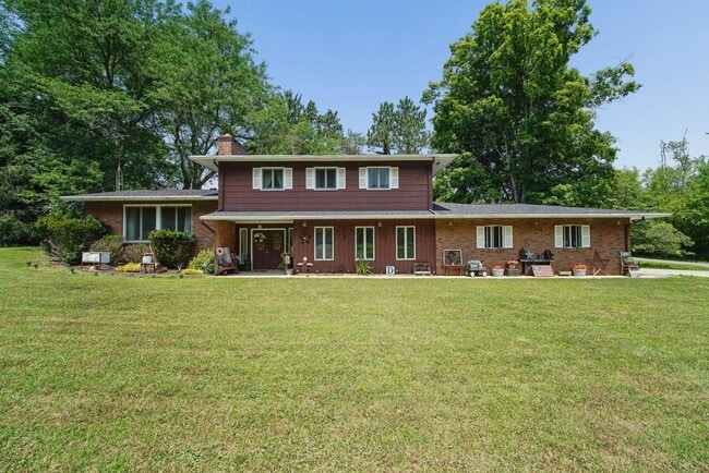 Building Photo - 157 Spring Valley Dr