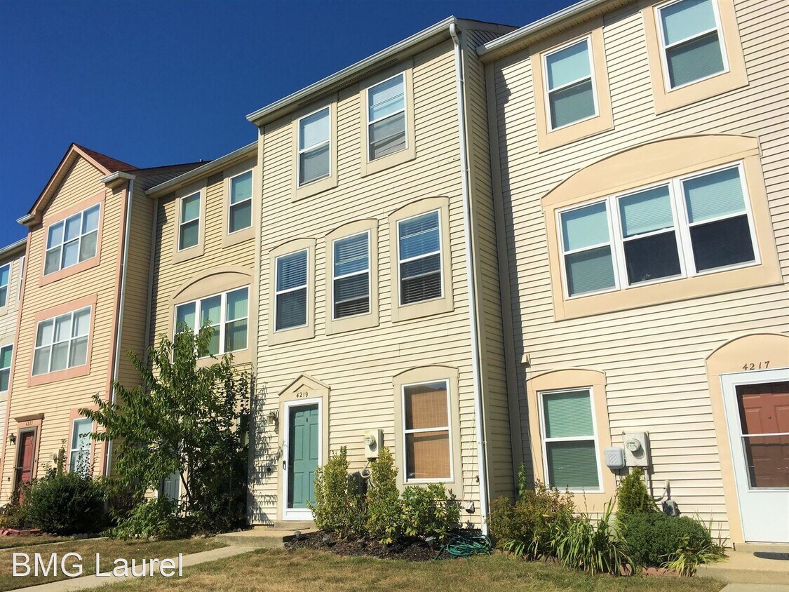 3 br, 2.5 bath House 4219 Tazewell Terr House Rental in