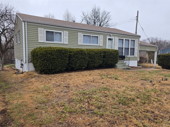 Foto del edificio - 3437 Elmhurst Dr