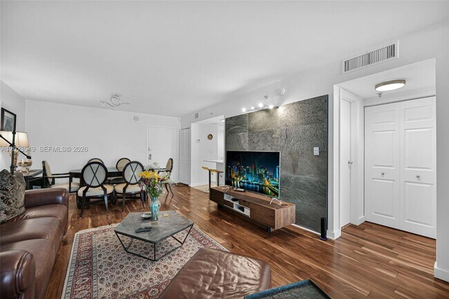 Foto del edificio - 2401 Collins Ave
