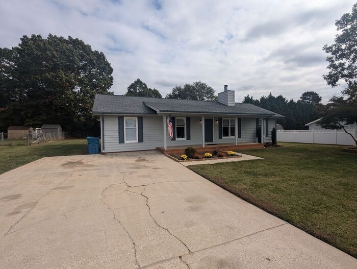 Foto principal - 3BD/2BA House in Conover, NC