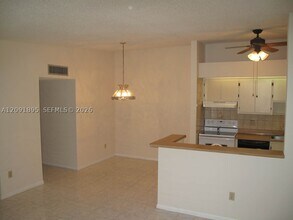 Building Photo - 9940 S Belfort Cir