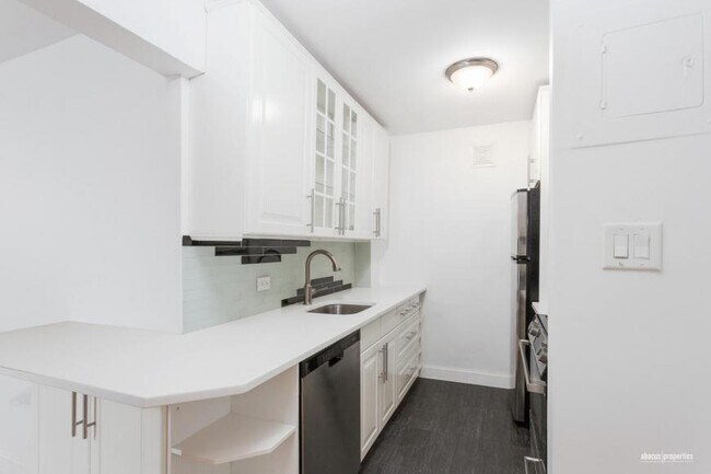 Foto del edificio - 1 bedroom in Brooklyn NY 11218