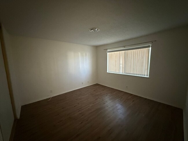 Building Photo - Cozy 2 bedroom 1 bath