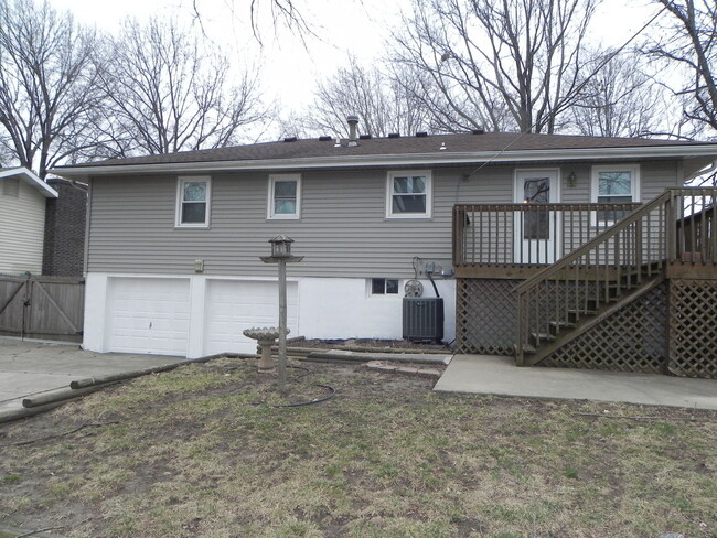 Building Photo - Cute 3 Bedroom, 2 Bath in Blue Springs!
