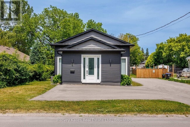 Building Photo - 297 Seventh St