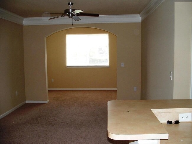 Foto del edificio - 9833 Baywinds Blvd