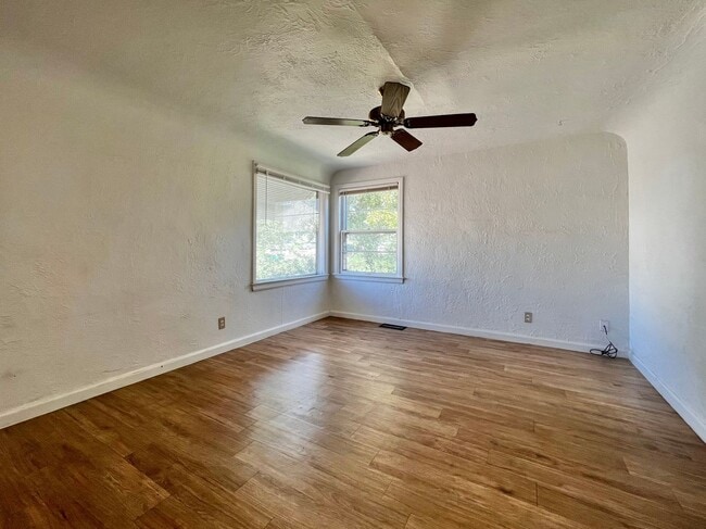 Building Photo - Close to campus, lease through June 30, 2027