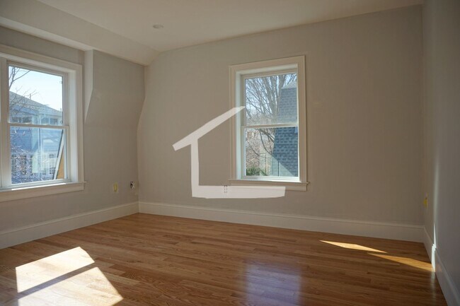 Building Photo - 26 Bothwell Rd
