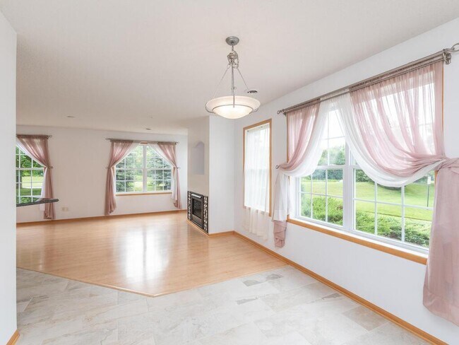 Foto del edificio - 17500 68th Pl N