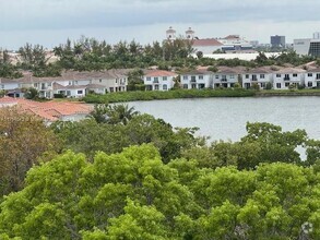 Building Photo - 3301 N Country Club Dr
