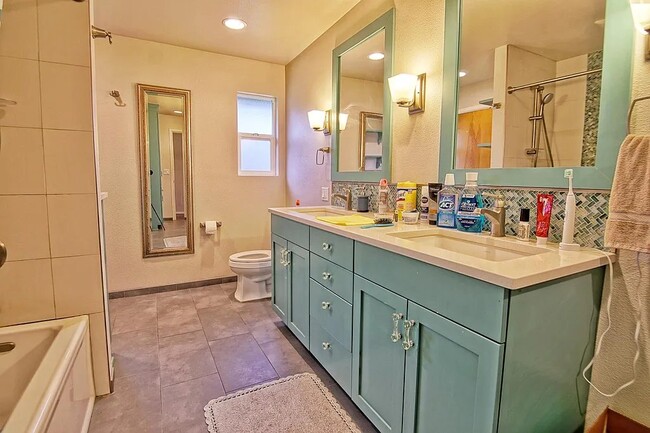 Building Photo - 6556 Cleopatra Pl NW