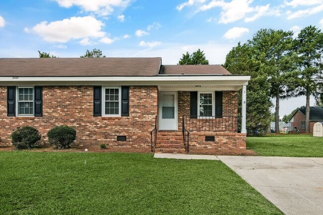 Foto del edificio - 3007 Buckingham Rd NW