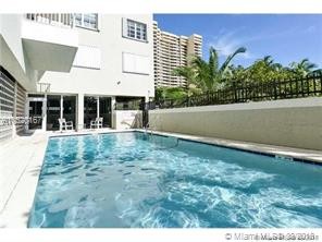 Foto principal - 2600 Collins Ave